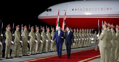 Kurdistan Regional Government (KRG) President Nechirvan Barzani (R) welcomes President Recep Tayyip Erdoğan (L), Irbil, Iraq, April 22, 2024. (Reuters Photo)