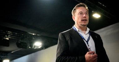 Tesla, X (formerly known as Twitter) and SpaceX's CEO Elon Musk speaks with members of the media during the AI Safety Summit at Bletchley Park, Bletchley, Britain, Nov. 1, 2023. (Reuters Photo)