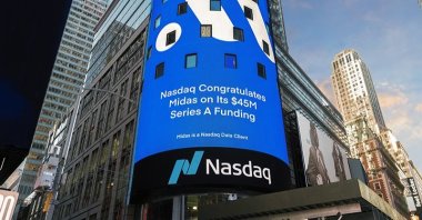 A sign in Times Square reading &quot;Nasdaq Congratulates Midas on Its $45M Series A Funding&quot; marks the Turkish fintech firm&#039;s announcement of its fundraising, New York, U.S., April 22, 2024. (DHA Photo)