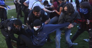 Police arrest protesters attempting to camp in support of Palestinians on Washington University&#039;s campus in St. Louis, U.S., April 27, 2024. (AP Photo)