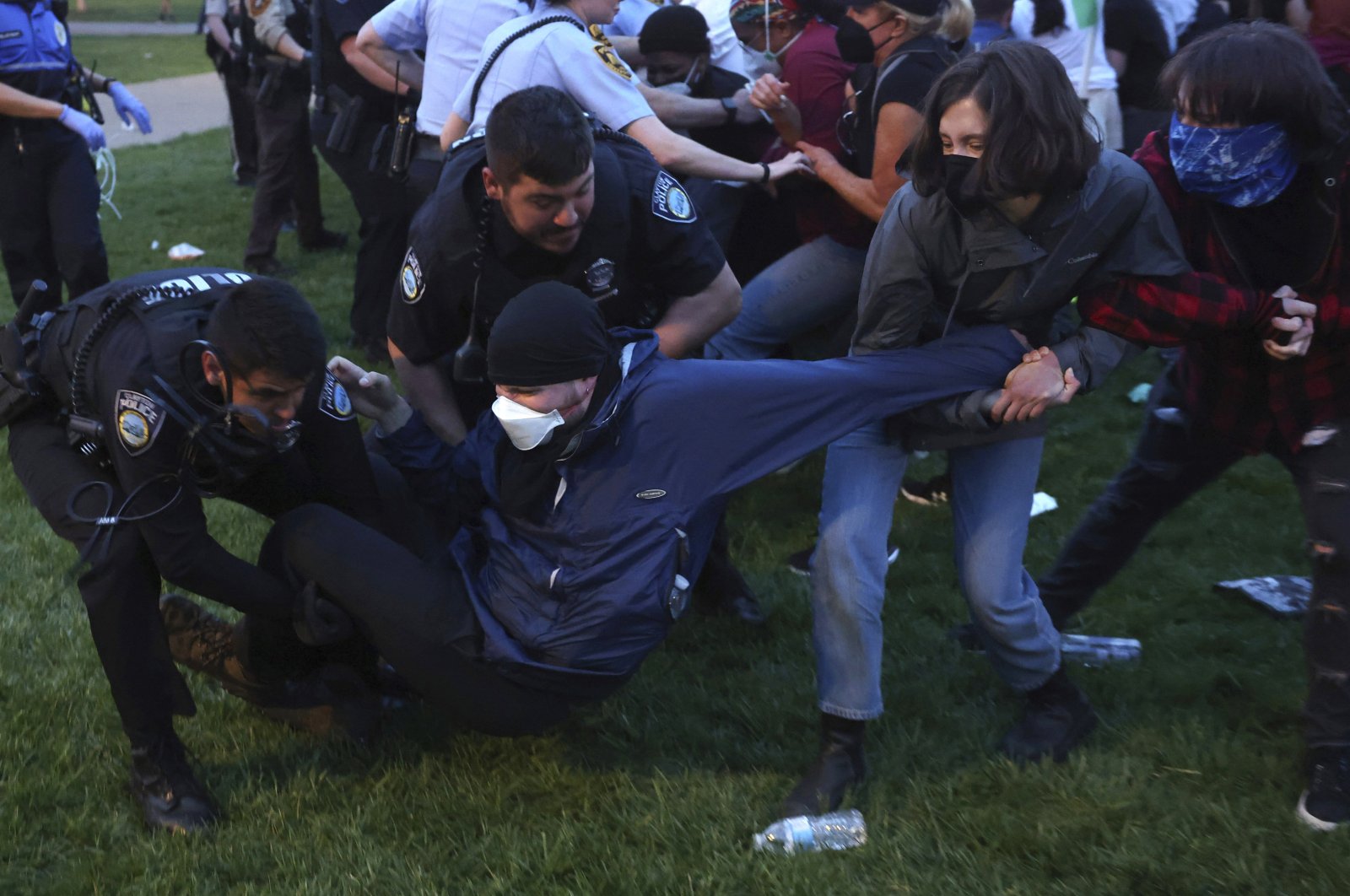 Police arrest protesters attempting to camp in support of Palestinians on Washington University&#039;s campus in St. Louis, U.S., April 27, 2024. (AP Photo)
