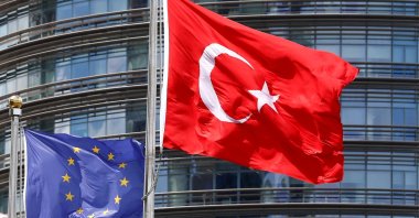 European Union (L) and Turkish flags fly outside a hotel, Istanbul, Türkiye, May 4, 2016. (Reuters Photo)