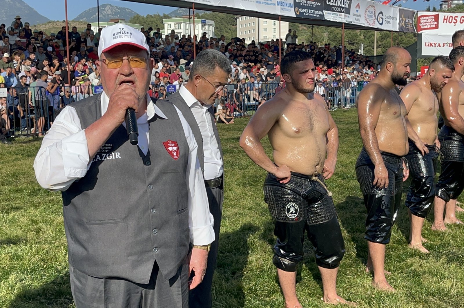 Şükrü Kayabaş, the lead announcer for the historic Kırkpınar Oil Wrestling Festival at the 25th Agricultural and Greenhouse Festival, Antalya, Türkiye, April 28, 2024. (AA Photo)