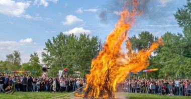 The Kakava Festival (Roman Festival) includes a big fire to mark Hıdırellez, or the start of spring, Edirne, Türkiye, May 5, 2022. (Shutterstock Photo)