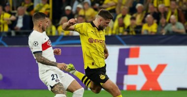 Borussia Dortmund's Niclas Fullkrug scores their first goal against Paris Saint-Germain during the Champions League semifinal first leg match, Signal Iduna Park, Dortmund, Germany, May 1, 2024. (Reuters Photo)