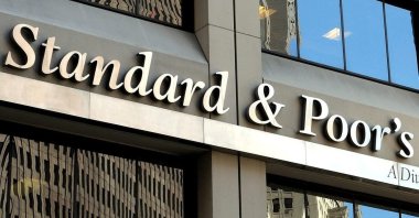 This photo shows 55 Water Street, home of Standard &amp; Poor's, in New York, Oct. 9, 2011. (AP File Photo)