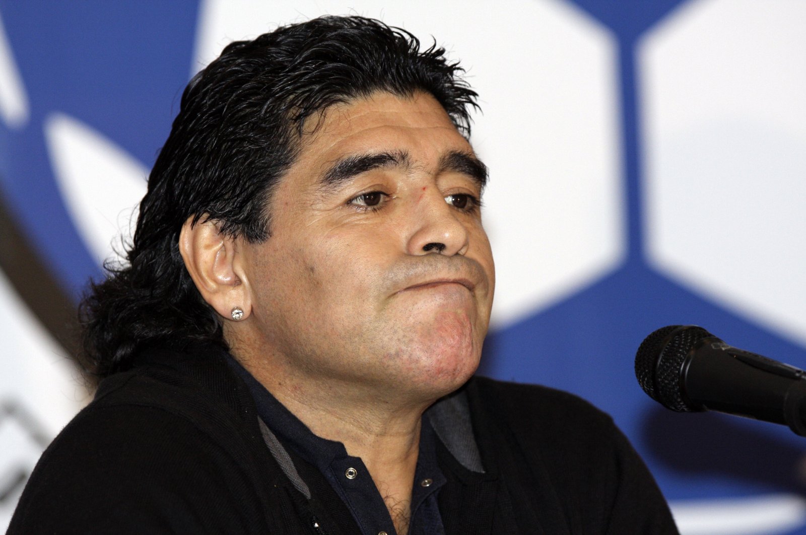 The late Argentina&#039;s national team coach Diego Maradona attends a news conference, Caracas, Venezuela, Jan. 27, 2009. (AP Photo)