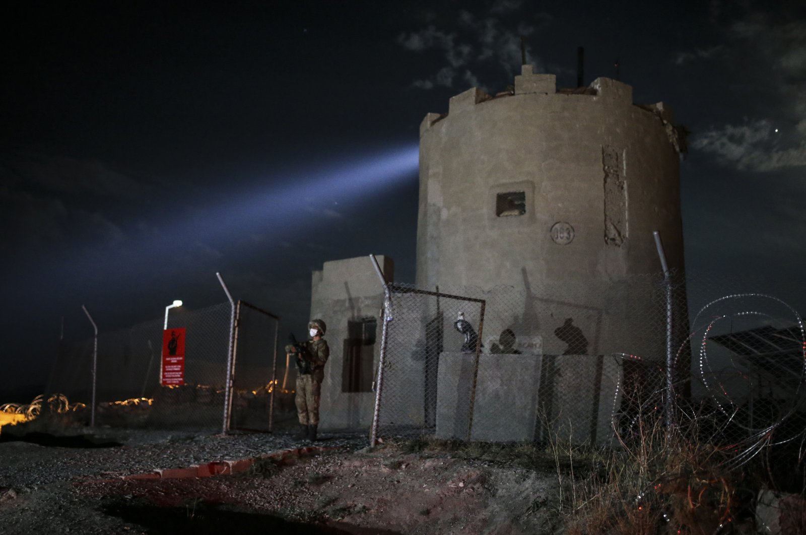 Turkish soldiers patrol and monitor the border with Iran in Van, eastern Türkiye, Aug. 21, 2021. (AP Photo)