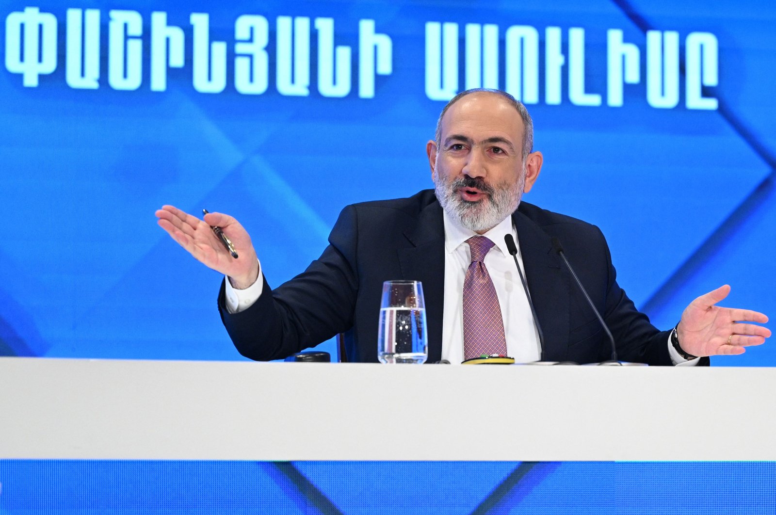 Prime Minister Nikol Pashinyan holds a press conference in Yerevan, Armenia, May 7, 2024 (AFP Photo)