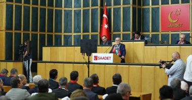 Felicity Party (SP) Chairperson Temel Karamollaoğlu addresses his party's parliamentary group meeting in the capital, Ankara, Türkiye, April 17, 2024. (DHA Photo)