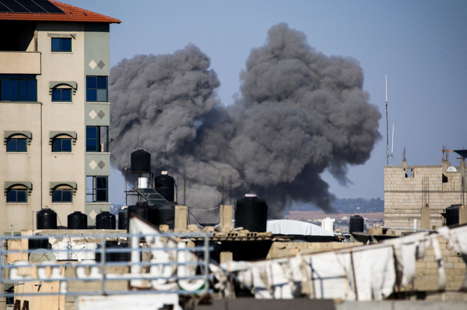 Smoke billows from Israeli strikes in Rafah in the southern Gaza Strip, Palestine, May 7, 2024. (AFP Photo)