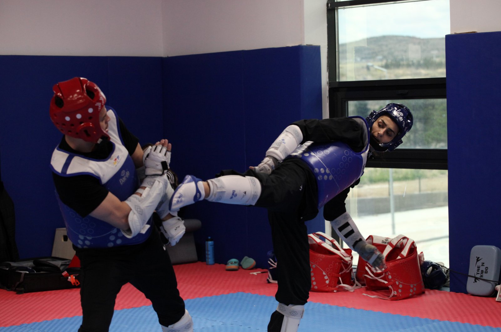 Turkish taekwondo team players in action during a training camp, Konya, Türkiye, May 5, 2024. (IHA Photo)
