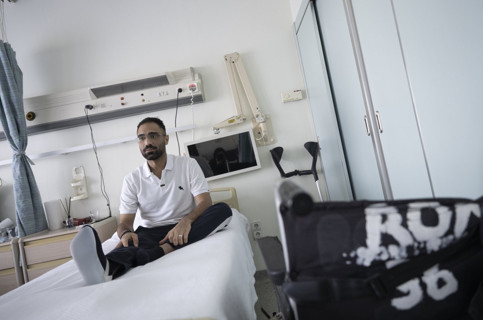 Mohammed Abo Aseker rests in his hospital bed, Ankara, Türkiye, May 8, 2024. (AA Photo)