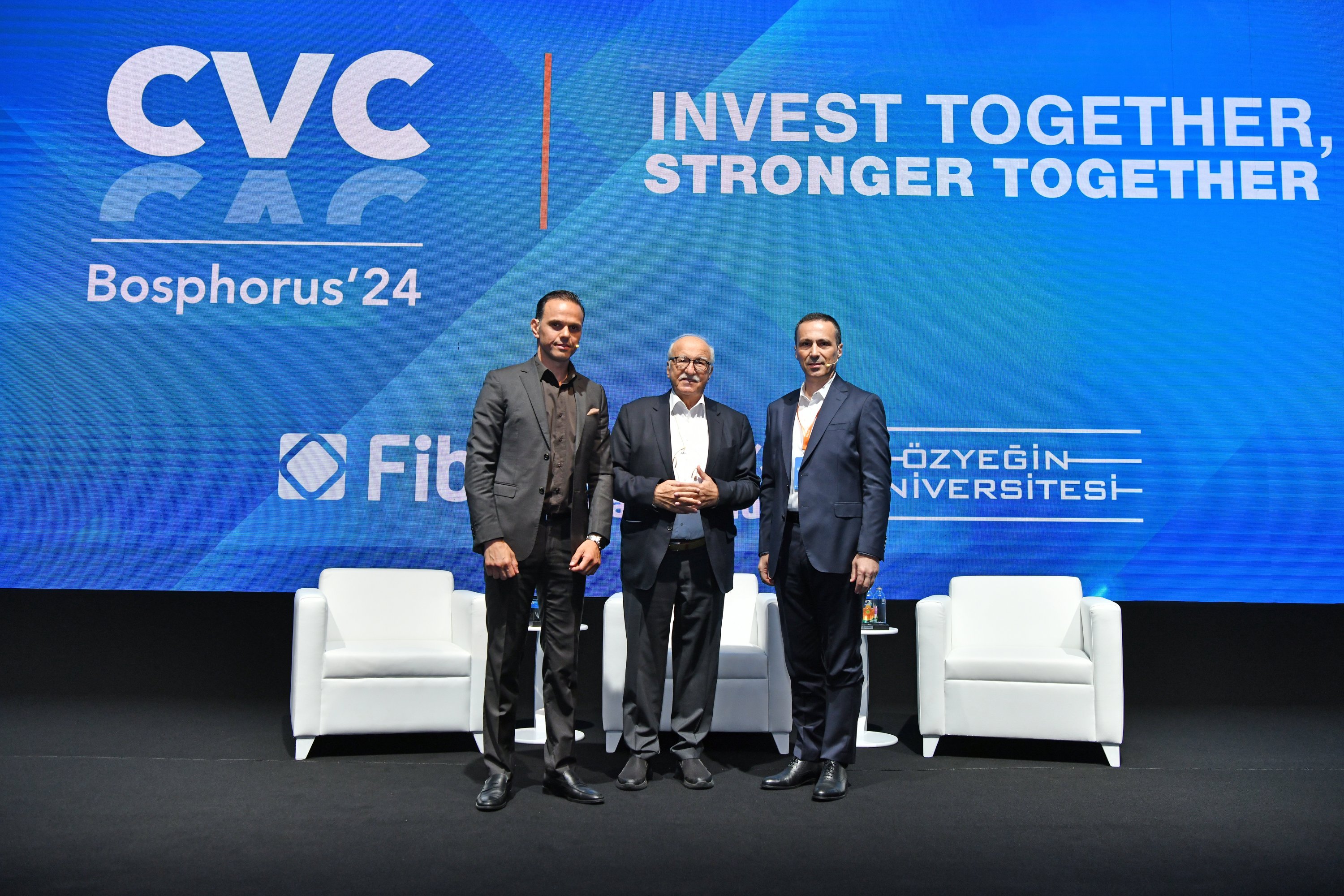 From left, Ihsan Elgin, the founder of the Entrepreneurial Institutions Platform, Hüsnü Özyeğin, founder and honorary chair of the Fiba Group, and Ömer Mert, CEO and board member of Fibabank. (Courtesy of Entrepreneurial Institutions Platform)