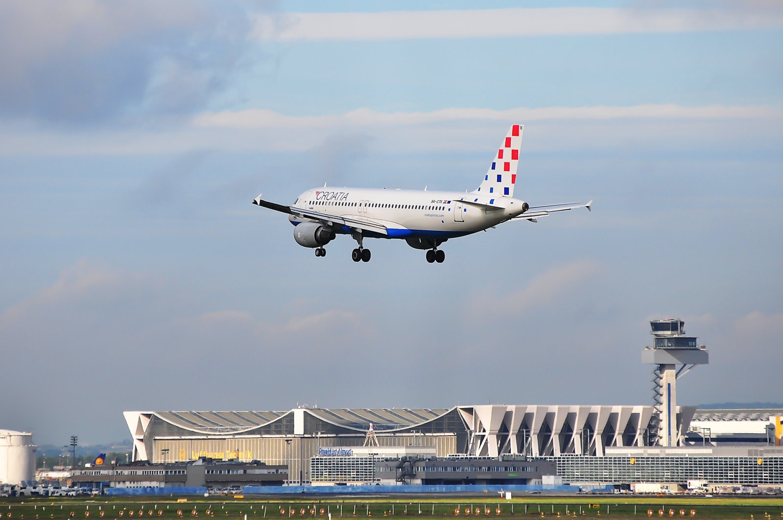 A Croatia Airlines Airbus A320 aircraft is seen over the airport in Frankfurt, Germany, Sept. 24, 2015. (Shutterstock Photo)