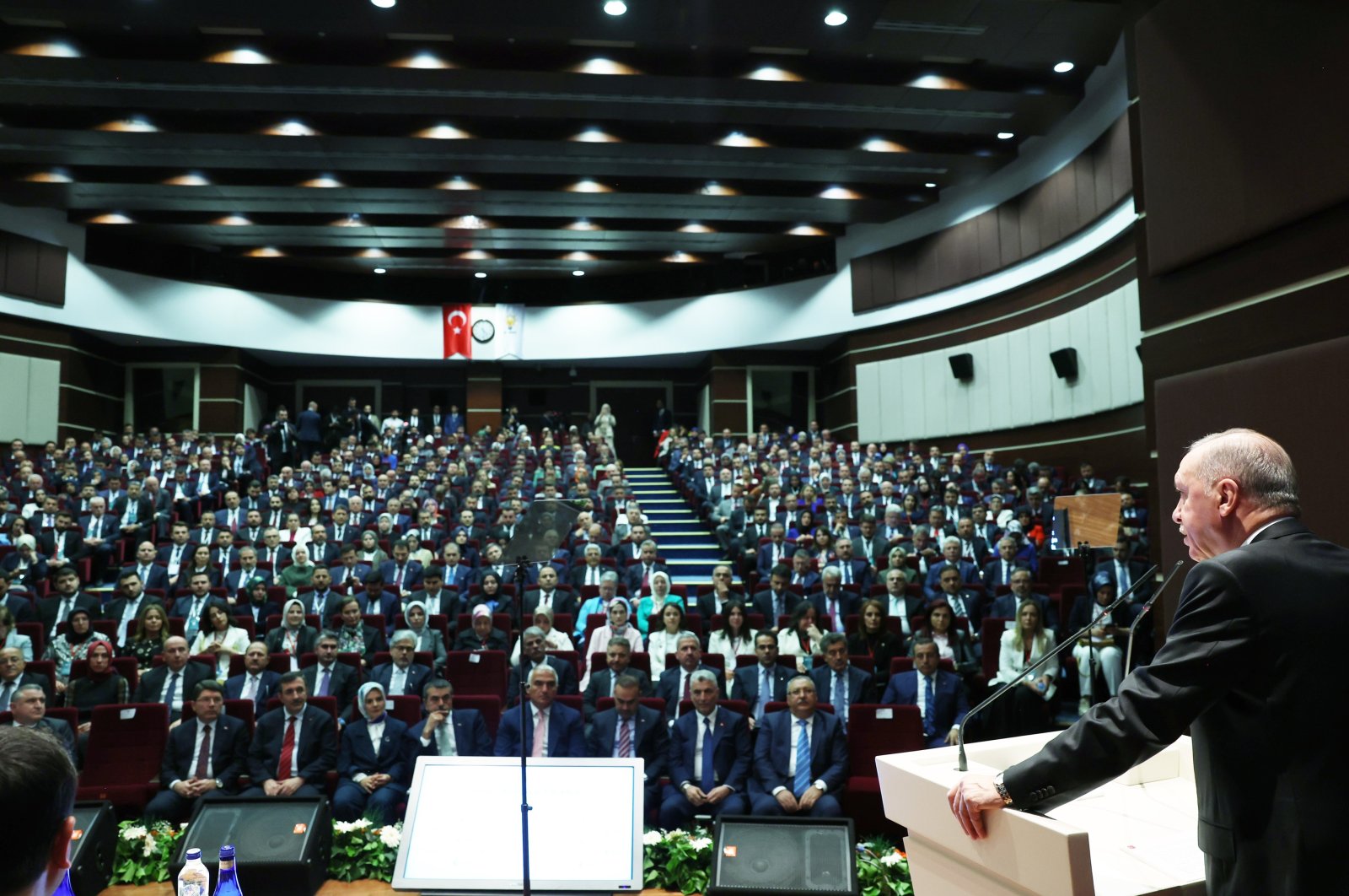 Erdoğan pledges ‘new’ names for AK Party after election woes | Daily Sabah