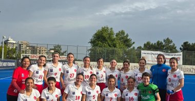 Türkiye's Gaziantep Polisgücü team poses for a photo before the match against Austrian outfit AHTC Wien in Group B, Alanya Avsallar Sports Complex, Antalya, Türkiye, May 17, 2024. (AA Photo)