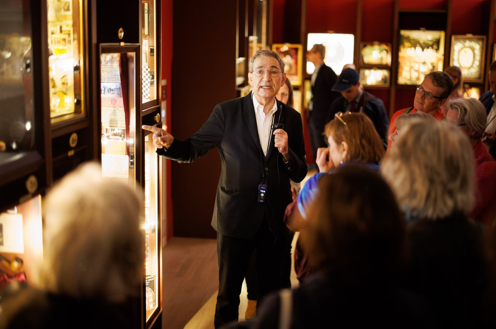 Turkish author Orhan Pamuk shows the members of the press his exhibition &quot;The Consolation of Objects,&quot; Munich, Germany, May 15, 2024. (dpa Photo)