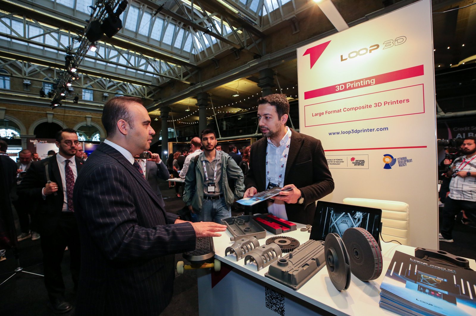 Industry and Technology Minister Mehmet Fatih Kacır (L) attends the Tech.eu Summit London 2024, London, U.K., May 16, 2024. (AA Photo)