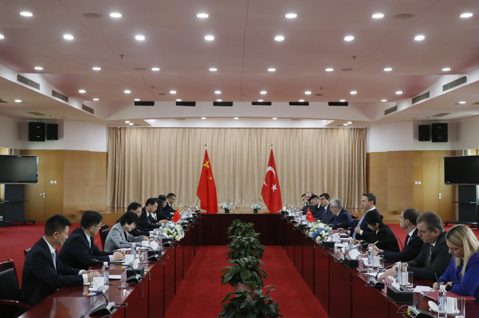 Türkiye ve Çin, enerji dönüşümü alanında işbirliğine ilişkin mutabakat zaptı imzaladı