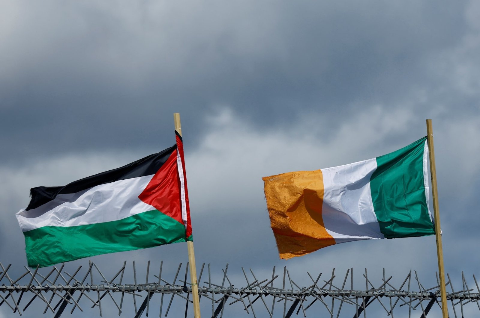 The Palestinian and Irish national flags are seen side by side. (Reuters Photo)