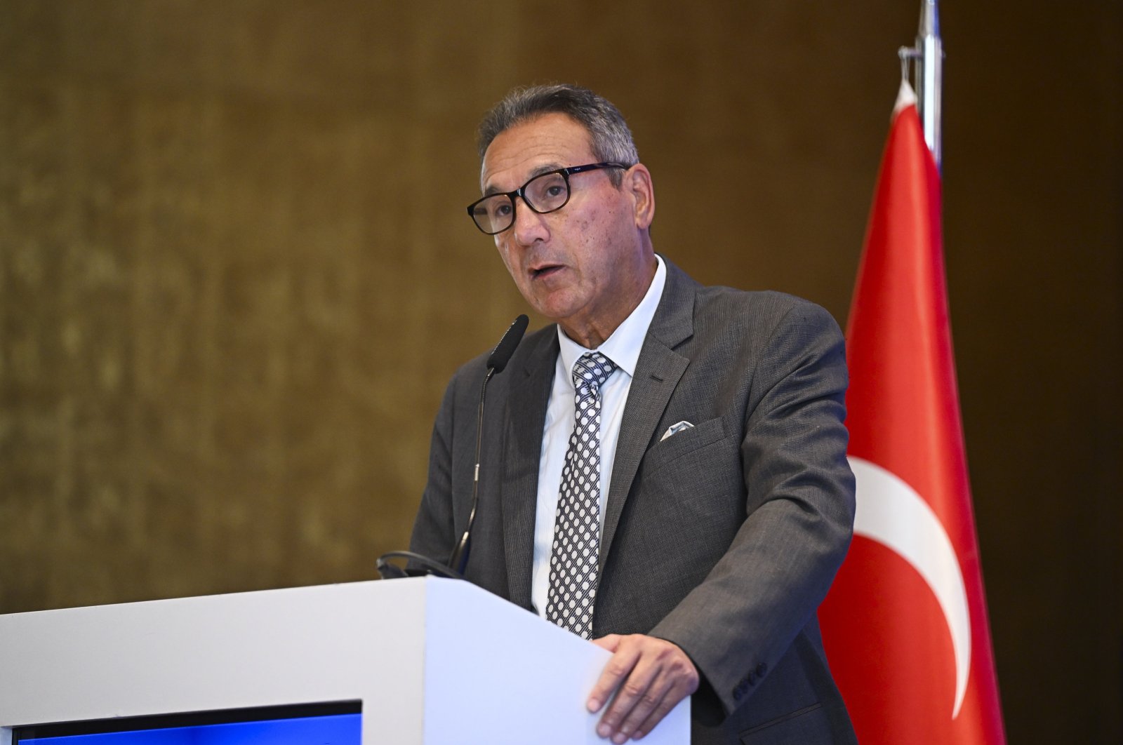 Mohammed El-Etreby, the head of the Union of Arab Banks, speaks the International Arab Banking Summit in Istanbul, Türkiye, May 23, 2024. (AA Photo)