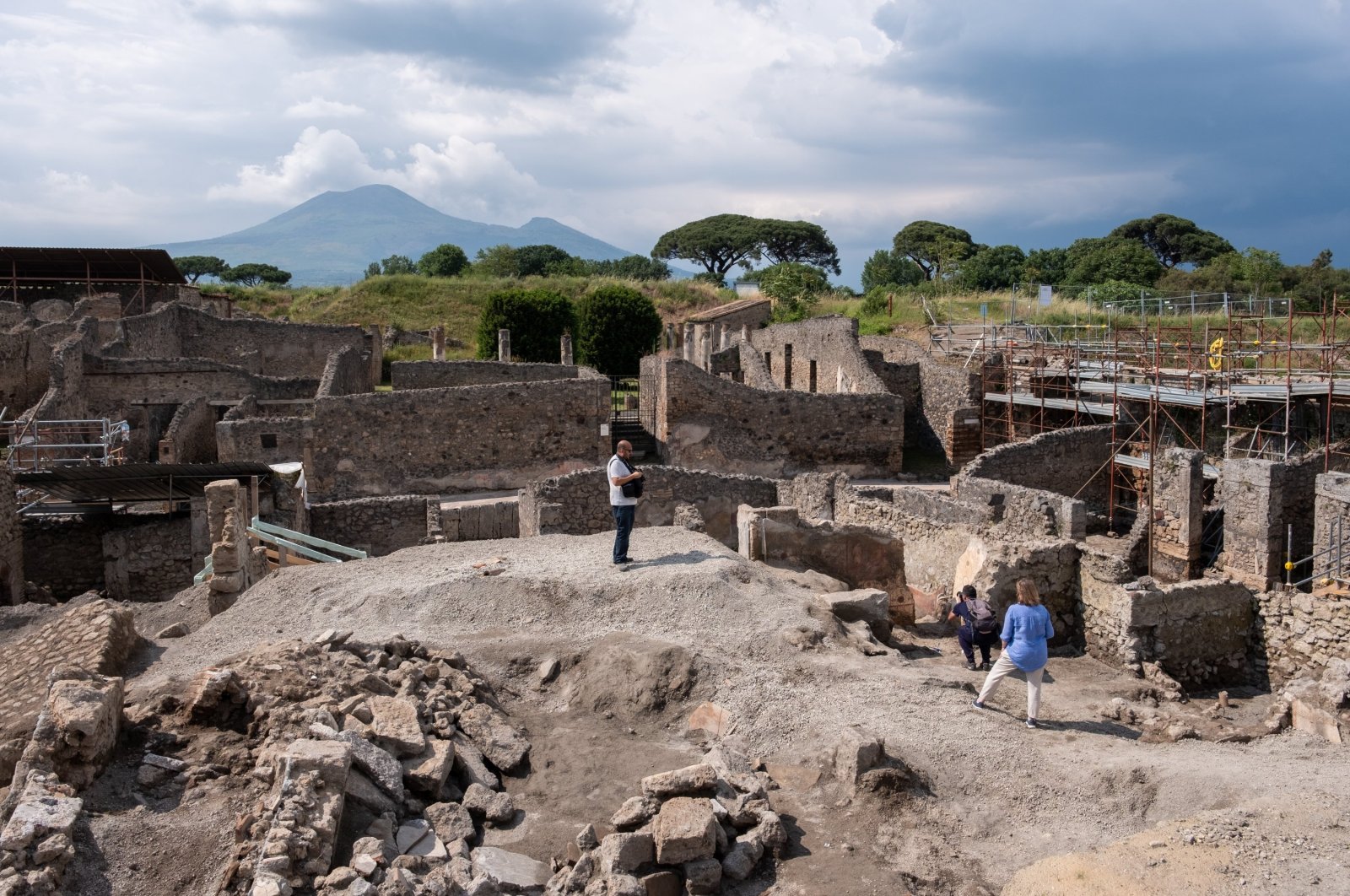 Italy&#039;s Culture Minister Gennaro Sangiuliano inspects the new excavation site Regio IX (Region 9) in Pompeii Archaeological Park, Pompeii, Italy, May 29, 2023. (AA Photo)