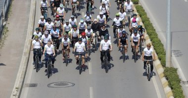 Cyclists in action during the Kocaeli Chamber of Industry (KSO) event on the occasion of Environment Week, Kocaeli, Türkiye, June 2, 2024. (AA Photo)
