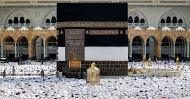 Muslim worshippers pray around the Kaaba, Islam's holiest shrine, at the Grand Mosque in the holy city of Mecca, Saudi Arabia, June 4, 2024. (AFP Photo)