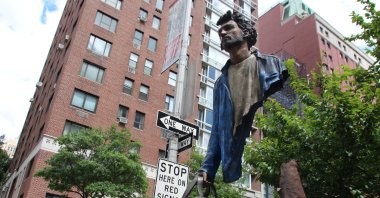 The sculpture &quot;Benoit&quot; by Bruno Catalano can now be seen on New York&#039;s Park Avenue, U.S., June 10, 2024. (dpa Photo)