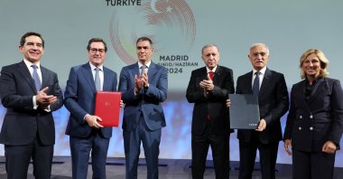 President Recep Tayyip Erdoğan (3rd R) and Spain's Prime Minister Pedro Sanchez (3rd L) attend the Türkiye-Spain Business Forum in Madrid, Spain, June 13, 2024. (AA Photo)