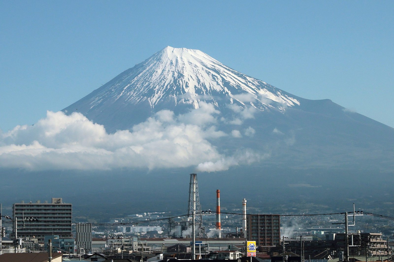 Mount Fuji is pictured in Fuji City, Shizuoka prefecture, Japan, April 10, 2024. (EPA Photo)