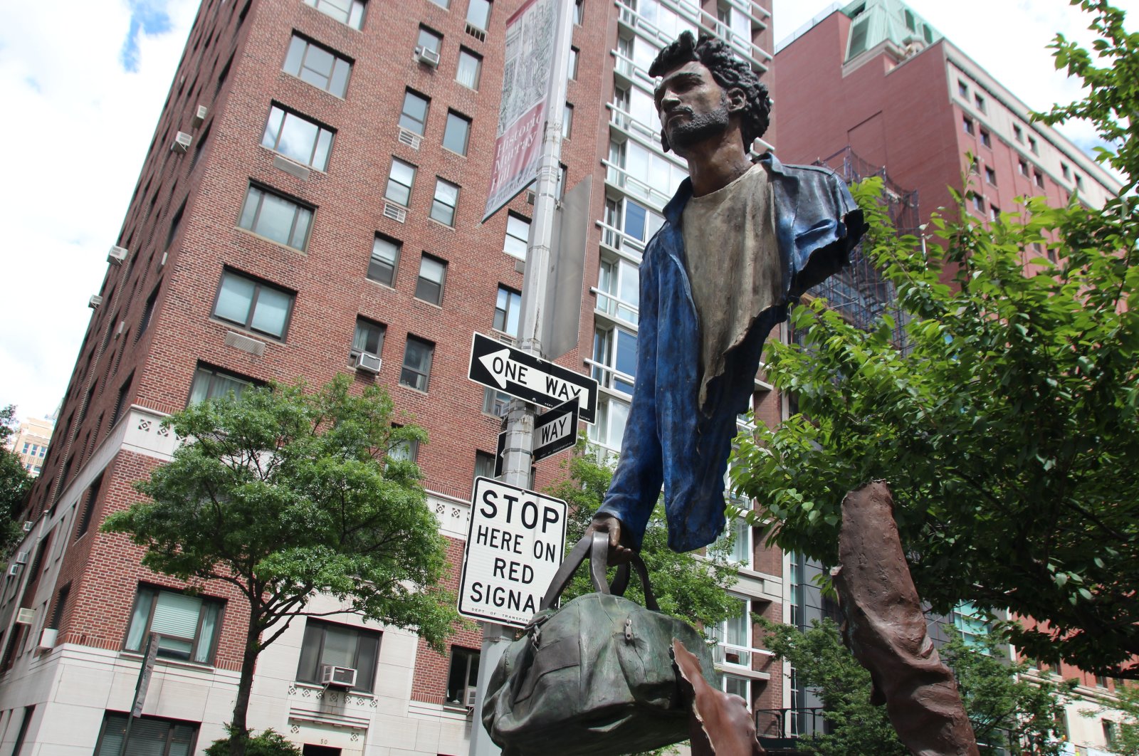 The sculpture &quot;Benoit&quot; by Bruno Catalano can now be seen on New York&#039;s Park Avenue, U.S., June 10, 2024. (dpa Photo)