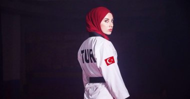 Kübra Dağlı poses for a photo during a photoshoot. (Courtesy of Barış Acalı)