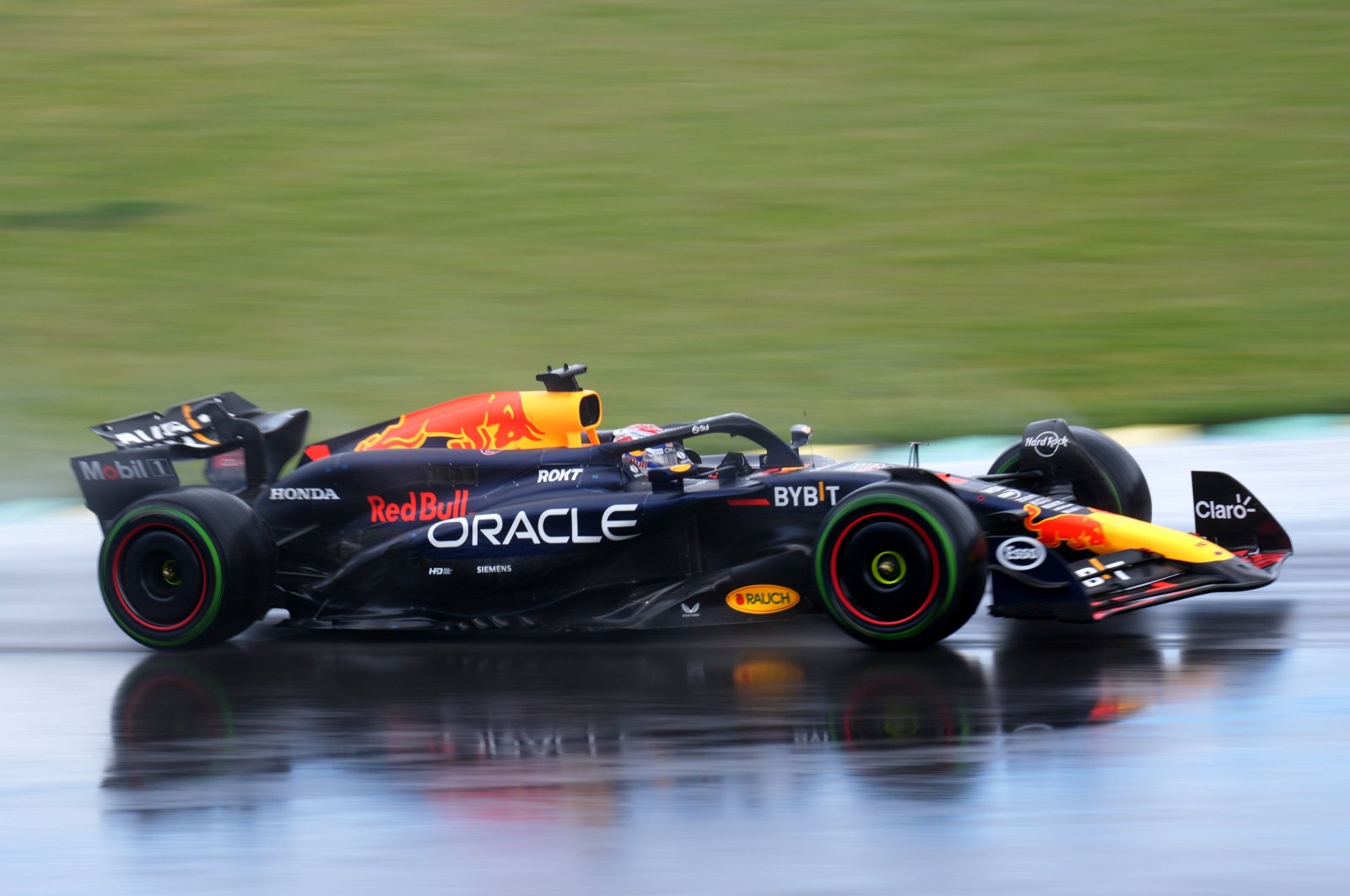 Red Bull Racing&#039;s Dutch driver Max Verstappen races during the 2024 Canada Formula One Grand Prix at Circuit Gilles-Villeneuve, Montreal, Canada, June 9, 2024. (AA Photo)