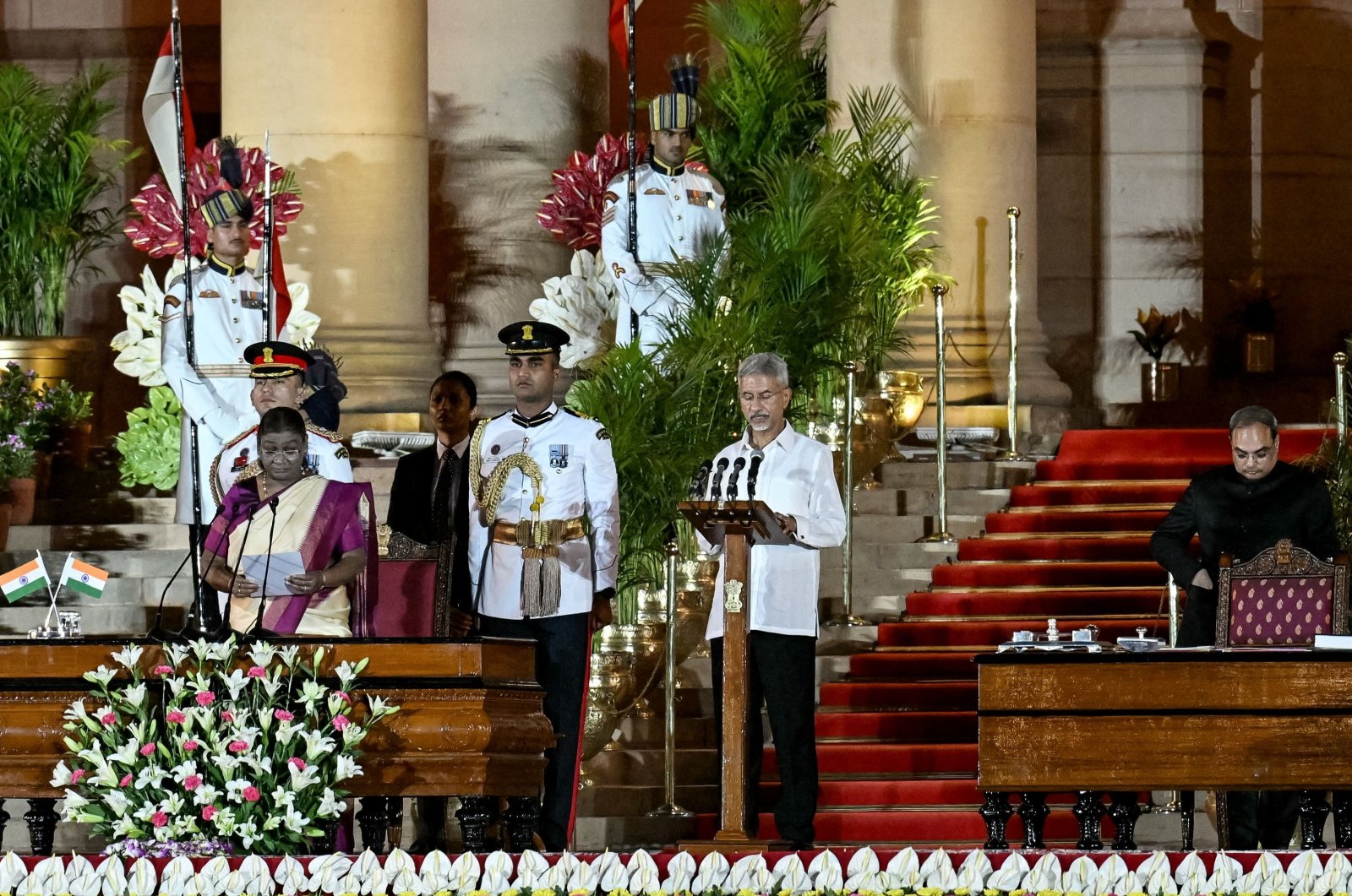 Bharatiya Janata Party (BJP) leader Subrahmanyam Jaishankar (2R) takes the oath of office as a cabinet minister during the oath-taking ceremony at the presidential palace Rashtrapati Bhavan in New Delhi on June 9, 2024. (AFP File Photo)