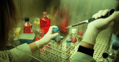 Dr. Alain Fischer and Roger-Gerard Schwartzenberg at Paris Hopital Necker, Paris, France, April 28, 2000. (Getty Images)