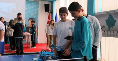 Students at a Turkish Maarif Foundation-run school learn about artificial intelligence, June 26, 2024. (AA Photos)