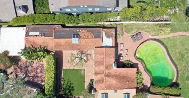 The filed photo shows the Los Angeles home where Marilyn Monroe died was declared a historic landmark on June 26, 2024, thwarting plans by its current owners to demolish the property, Los Angeles, U.S., Sept. 14, 2023. (AFP Photo)