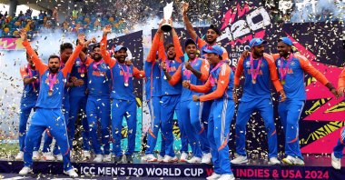 Indian players celebrate with the T20 World Cup trophy, Bridgetown, Barbados, June 29, 2024. (Reuters Photo)