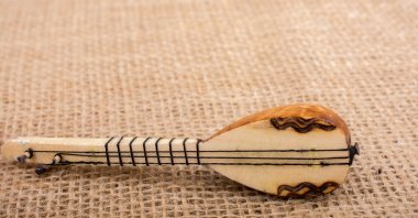 A model of the Turkish musical instrument Saz. (Getty Images)