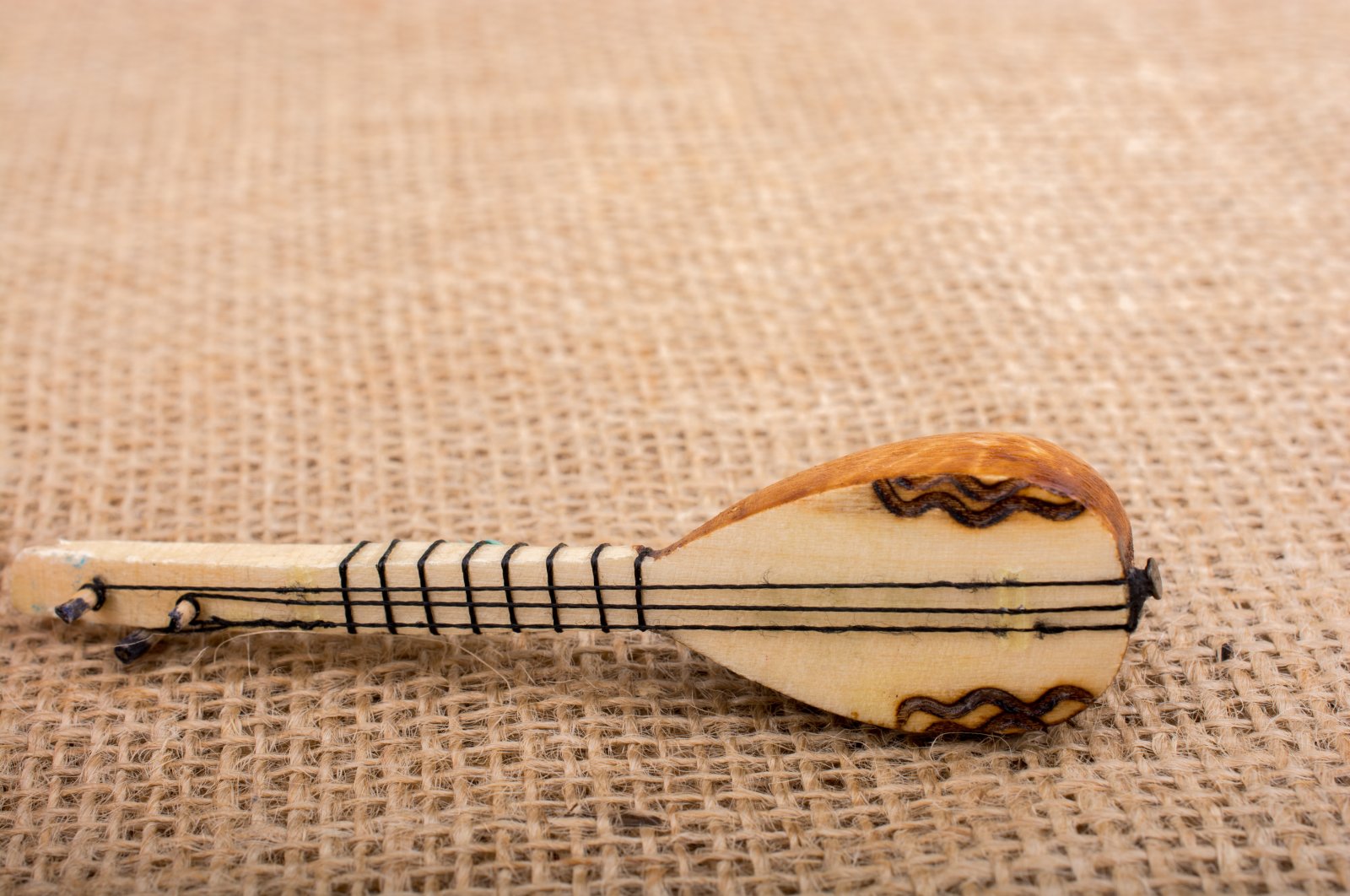 A model of the Turkish musical instrument Saz. (Getty Images)
