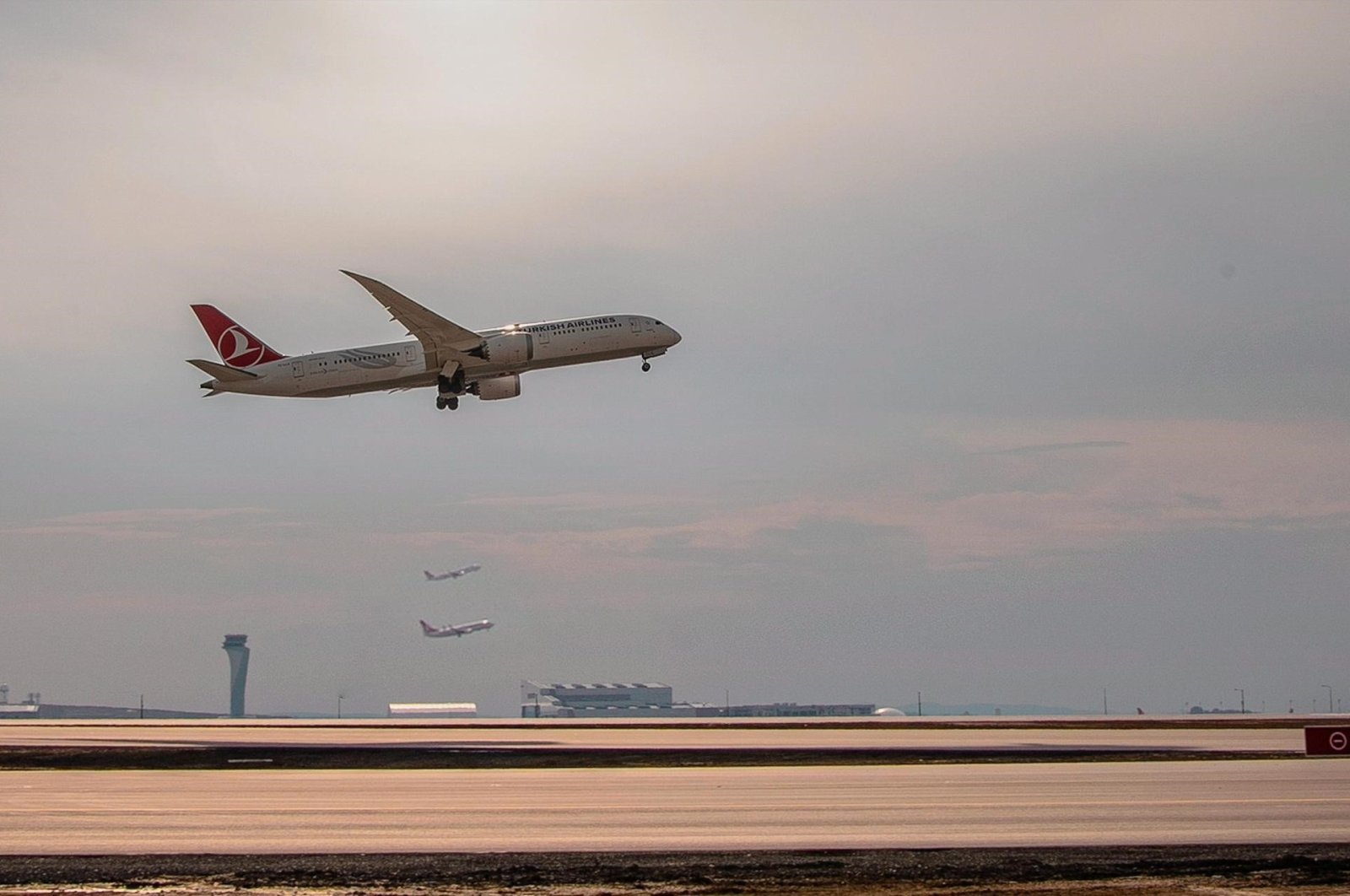 A Turkish Airlines aircraft is pictured taking off from Istanbul Airport, Istanbul, Türkiye, June 27, 2024. (IHA Photo)
