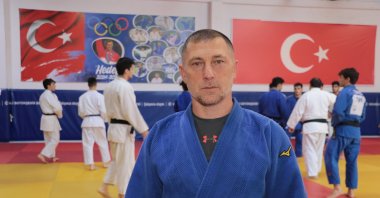 Kocaeli Büyükşehir Belediyesi Kağıtspor&#039;s judo coach Hüseyin Özkan poses for a photo during a training session, Kocaeli, Türkiye, July 2, 2024. (AA Photo)