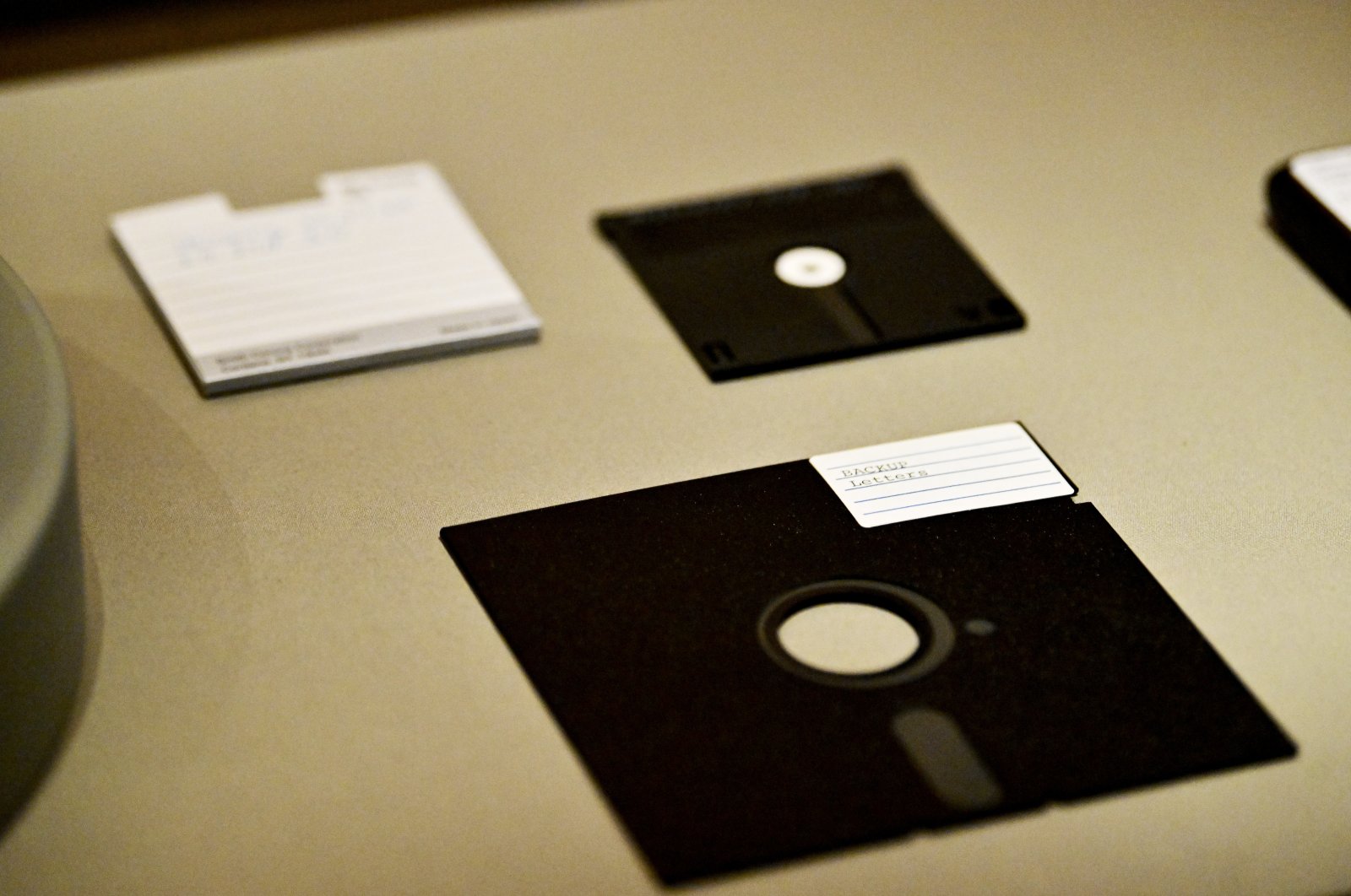 A floppy disk from the late 1980s is displayed at the media preview of the &quot;Collecting Memories&quot; exhibition at The Library of Congress, in Washington, U.S., June 10, 2024. (Getty Images Photo)