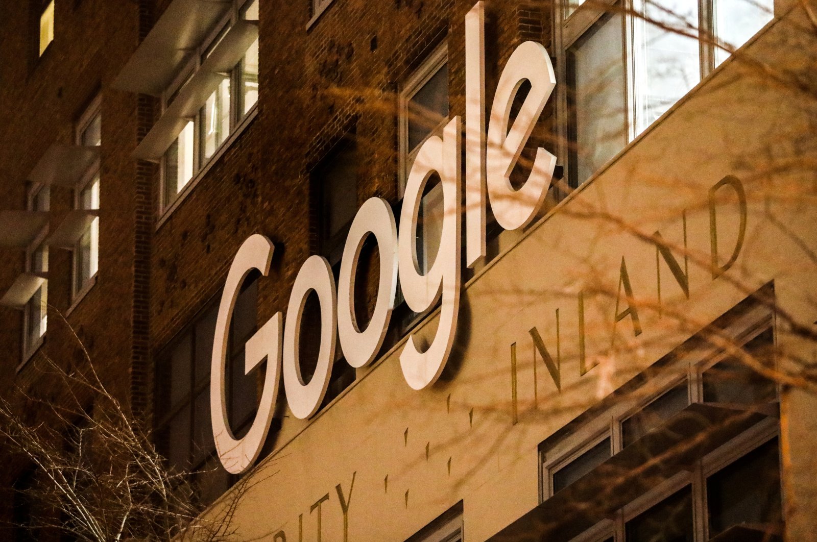 Google signage is seen at Google headquarters in the Manhattan borough of New York City, New York, U.S., Dec. 17, 2018. (Reuters Photo)