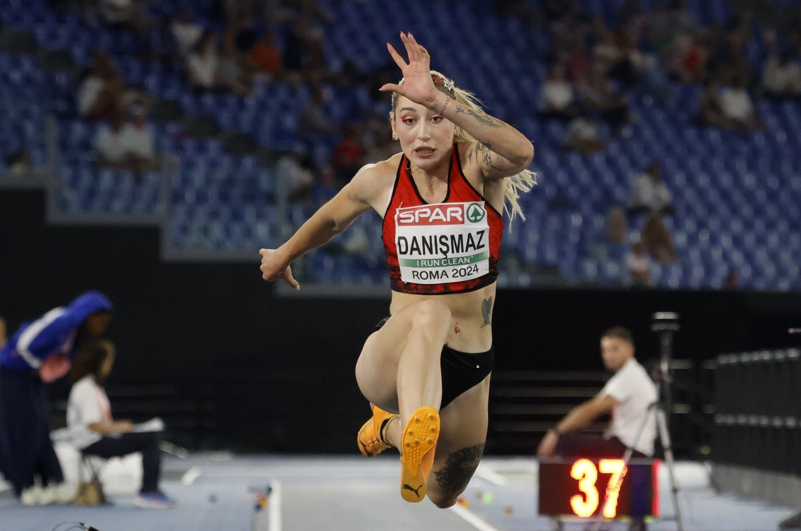 Turkish athlete Tuğba Danışmaz in action during the European Athletics Championships, Rome, Italy, June 9, 2024. (AA Photo)