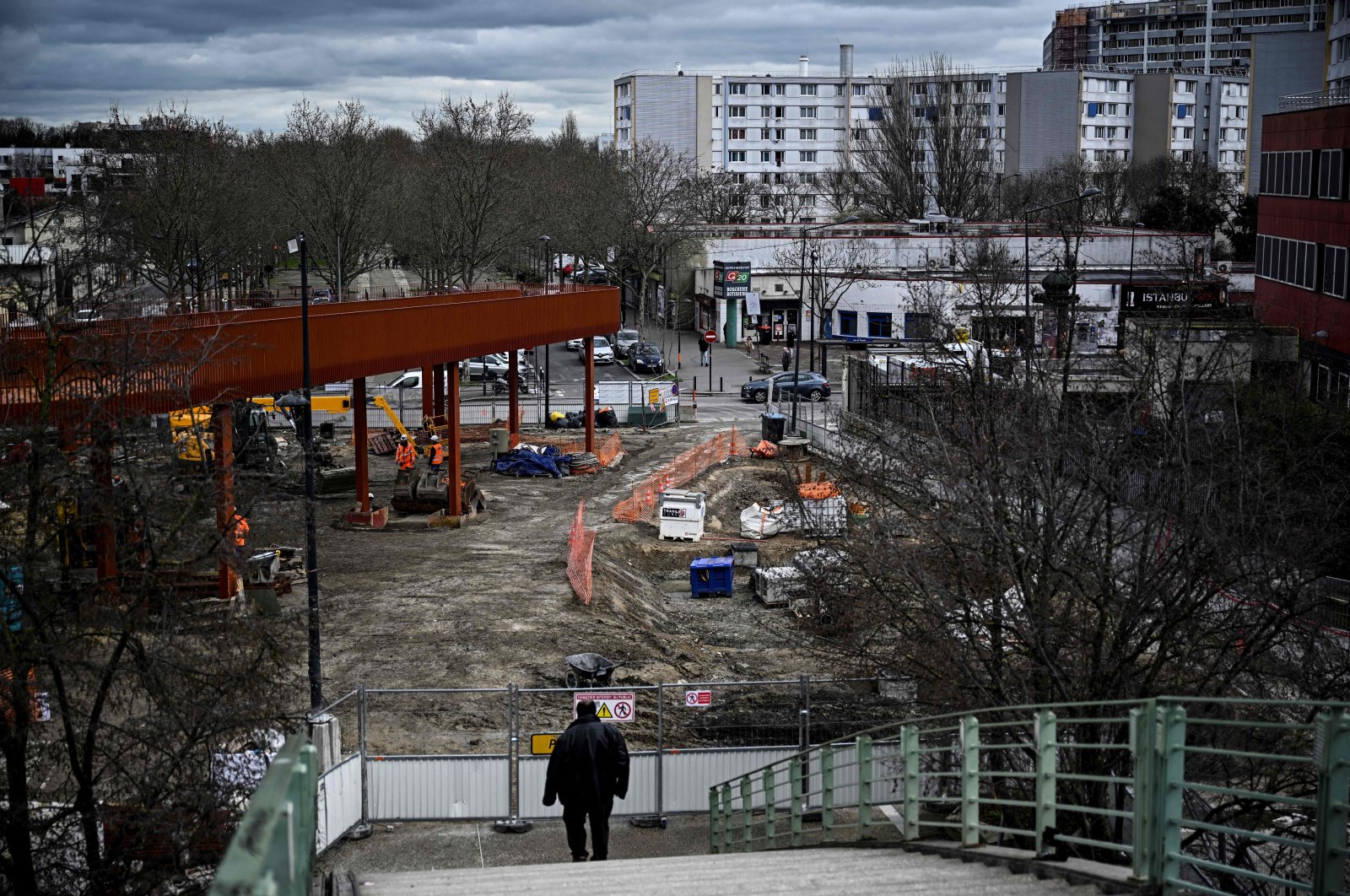 A construction site of a new footbridge linking the Stade de France and Le Franc Moisin neighborhood of Saint-Denis, northern Paris, France, March 13, 2024. (AFP Photo)