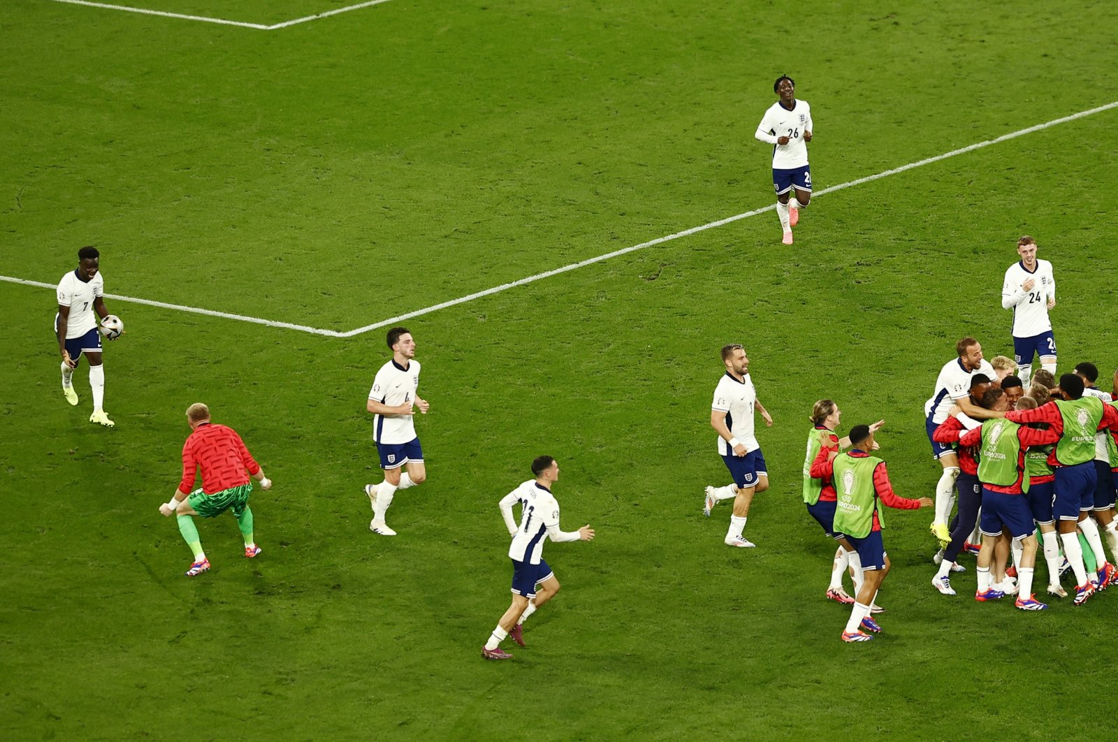  England&#039;s Ollie Watkins celebrates scoring their second goal with teammates, July 10, 2024. (Reuters Photo)