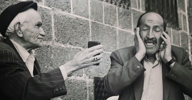 Dengbejs have embraced almost everything arising from society, including all epic products, heroism, love, war laments, historical events, legends, fairy tales, stories and deeply impactful societal events. (Wikipedia Photo)